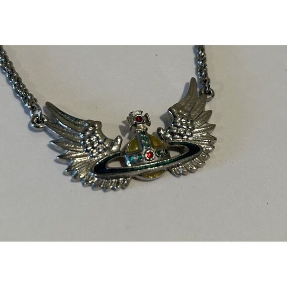 Vivienne Westwood Wing Orve Pendant - Picture 4 of 6